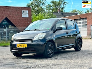 Daihatsu Sirion 2 1.3-16V Prestige Airco*NAP*Dealer onderhouden*10-07-2027 APK*2e eigenaar*