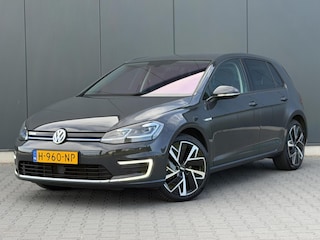 Volkswagen Golf E-DITION Led - Adaptive - Warmtepomp - Navi Groot