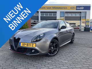 Alfa Romeo Giulietta 1.750 Turbo Veloce | Origineel Nederlands geleverd | Grigio Magnesio | Carbon Spoiler | Schuifdak |