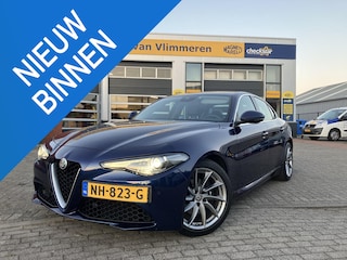 Alfa Romeo Giulia 2.0T Super