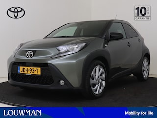Toyota Aygo 1.0 VVT-i MT Pulse | Dealer onderhouden | Climate Control | 17" Velgen | Apple CarPlay/Android Auto | Cruise Control Adaptive | Achteruitrijcamera | Elektrische ramen voor | Elektrisch verstelbare spiegels |