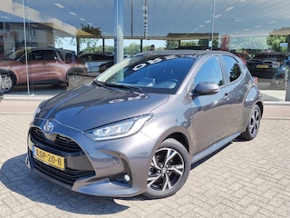 Toyota Yaris 1.5 Hybrid 115 Dynamic | Sensoren v/a | Stuur & Stoelverwarming
