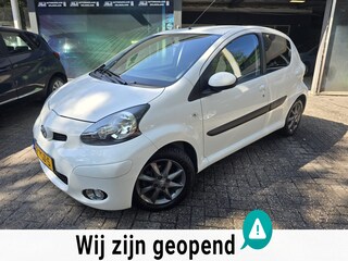Toyota Aygo 1.0-12V Dynamic Navigator | AUTOMAAT | 2E EIGENAAR | 3/6 OF 12MND GARANTIE | AIRCO | LMV |