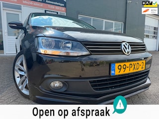 Volkswagen Jetta 1.2 TSI Comfortline met parkeersensoren en cruise controle en airco