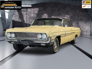 Oldsmobile Dynamic 88 Holiday Hardtop