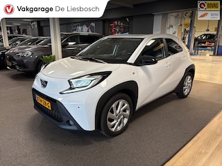 Toyota Aygo 1.0 VVT-i MT Play /clima/stoelverw / camera/cruisec /pdc/apple/boeken