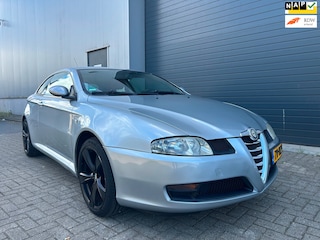 Alfa Romeo GT 1.8 T.Spark Distinctive AIRCO LEDER
