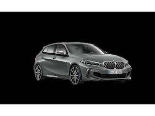 BMW M135i xDrive | Live Cockpit | Panorama | Leder | Memory | H&K | Head-Up | Camera | 19"LM | Skyscraper Grey