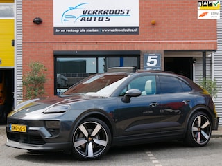 Porsche Macan 4 100 kWh pano. adaptief onderstel. trekhaak. bose