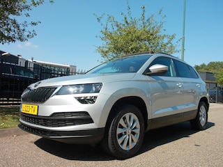 Skoda Karoq 1.0 TSI Greentech 110pk Business Edition Panorama dak Apple Carplay