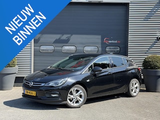 Opel Astra 1.4 Innovation | Navigatie | Climate Control | Parkeersensoren | Privacy Glass | Lichtmetalen Velgen |
