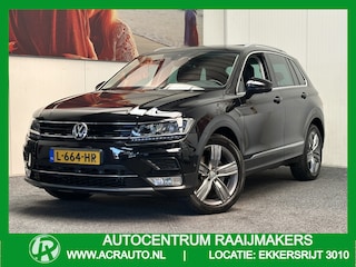 Volkswagen Tiguan 2.0 TSI 4MOTION HIGHLINE NAVIGATIE ADAPTIVE CRUISE CONTROL PANORAMA SCHUIF/KANTELDAK APPLE CARPLAY/ANDROID RIJSTROOKSENSOREN 360 CAMERA TREKHAAK ZEER MOOI !!