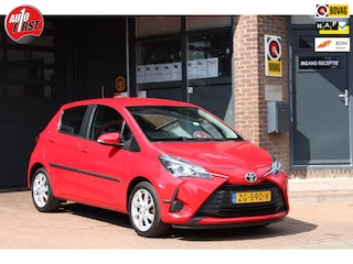 Toyota Yaris 1.0 VVT-i Active // Navigatie // Camera // All season banden