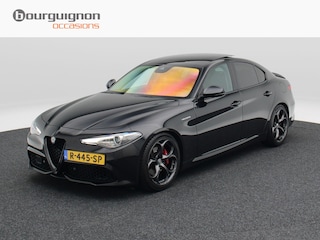 Alfa Romeo Giulia 2.0 T 280 Pk Automaat AWD Veloce | Stoel/Stuurverwarming | Camera | Harman/Kardon | Panoramadak | Leer | 19 Inch | 73.780 Km !!