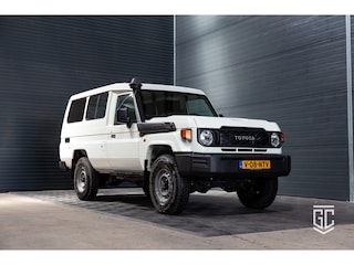 Toyota Land Cruiser GRJ78 M/T