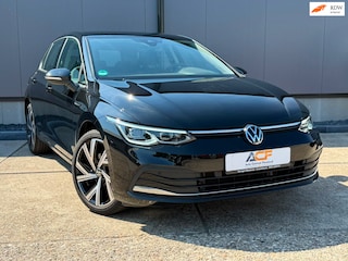 Volkswagen Golf 1.5 TSI STYLE 150PK Business Carplay /massage enz 1e eig