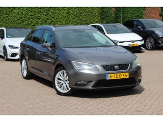 Seat Leon ST 1.2 TSI Style First Edition / Leer&Alcantara / Navigatie / Parkeerhulp V+A / 17'' / Sportstoelen / Getint glas / Cruise Control