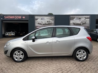 Opel Meriva 1.4 Edition - Airco - Cruise control - Stoel/stuurverwarming - Trekhaak