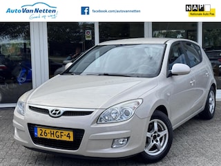 Hyundai i30 1.6i Style, Clima, radio/cd, lm-velgen