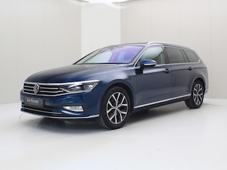 Volkswagen Passat Variant 1.5 TSI 150pk DSG7 Elegance Business [ PANODAK+TREKHAAK+ACC+CAMERA+CLIMAAT+PDC+NAVIGATIE ]