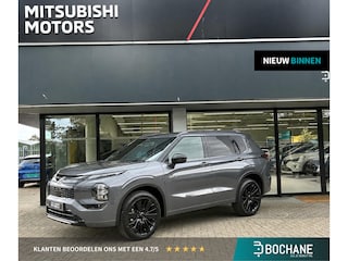 Mitsubishi Outlander 2.4 PHEV Black Edition NIEUW UIT VOORRAAD LEVERBAAR | Parkeersensoren voor- en achter | Stoel ventilatie voor | Plug Inn | Lederen bekleding | Navigatiesysteem | Elektrisch glazen panorama-dak | Climate Control | Adaptieve Cruise Control | 8 jaar fabrieksgarantie