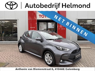 Toyota Yaris 1.5 Hybrid 115 Business