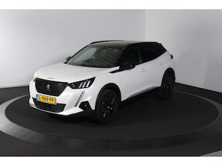 Peugeot 2008 1.2 PureTech GT Pack | Focal geluid | Navigatie | Stoelverwarming | Adaptieve Cruise | Alcantara bekleding | Achterbank in delen neerklapbaar | Achteruitrijcamera | Afwijkende dakkleur