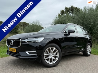 Volvo XC60 2.0 T8 Twin Engine AWD Momentum Pro Automaat / Panoramadak / Leder / Camera / Navi / 18" Velgen / PDC / Cruise / LED /