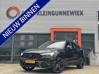 Volvo XC60 2.0 T6 Plug-in hybrid AWD Plus Black Edition Long Range / Google Maps Navi / Camera / Allseason Banden / Schuifkanteldak /