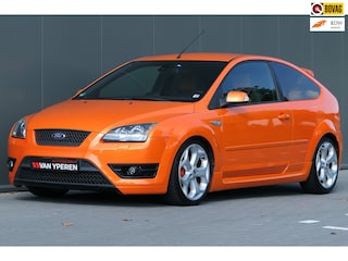 Ford Focus 2.5 ST Youngtimer Recardo stoelen Climate Stoelverwarming Cruise