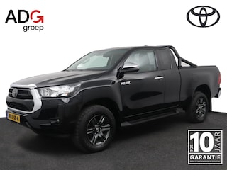 Toyota Hilux 2.4 D-4D Xtra Cab Professional | Stoelverwarming | Trekhaak | Parkeercamera | Roll-bar |