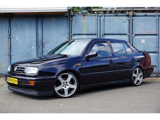 Volkswagen Vento 2.8 VR6 | Leer | Schroefset | Custom uitlaat | MFA | APK 31-07-2027