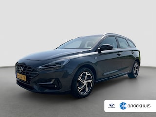 Hyundai i30 Wagon 1.0 T-GDi 120pk MHEV Comfort Smart | Camera | Climate controle | Carplay | Cruise controle | Draadloos laden | Keyless entry | LED verlichting | Navigatie | Lichtmetalen velgen | Inklapbare spiegels