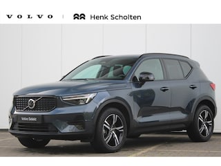 Volvo XC40 B4 197PK Plus Dark | Harman/Kardon Premium Audio | Adaptive Cruise & Pilot Assist | Semi elektrische trekhaak | Verwarmbare voorstoelen | Verwarmbaar stuurwiel | Premium audio by Harman Kardon | 18" Velgen | Power Seats incl. Memory |