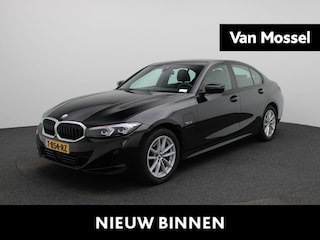 BMW 320e | WORDT VERWACHT | APPLE CARPLAY | ANDROID AUTO | LEDER | NAVIGATIE | LED VERLICHTING | LICHTMETALEN VELGEN | PARKEERSENSOREN | DAB RADIO | BLUETOOTH |