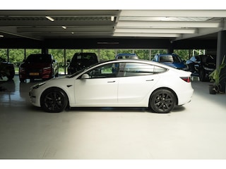 Tesla Model 3 Standard RWD Plus 60 kWh | Wit leder | Stoelverwarming | Pano