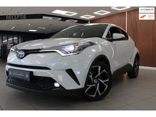 Toyota C-HR 1.8 Hybrid Active | Airco | Cruise control | Navi| Parkeersensoren & camera | Stoel & stuurverwarming | Line assist
