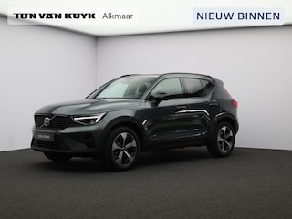 Volvo XC40 2.0 B4 Plus Dark / Pano. dak / Elektr. stoelverstelling / Stoel- + stuurwielverwarming / Harman Kardon Audio / BLIS