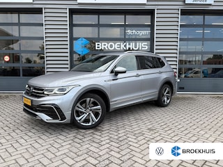 Volkswagen Tiguan 1.5 TSI 150 pk DSG R-Line Business 7pers. | Wegklapbare Trekhaak | Achteruitrijcamera | Apple Carplay |