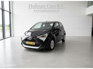 Toyota Aygo 1.0 VVT-i x-play | Camera | Groot Multimedia | 5-deurs | 2 Sleutels | NAP | NL Auto