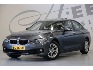 BMW 318i/ Schuifkanteldak/ Navigatie/