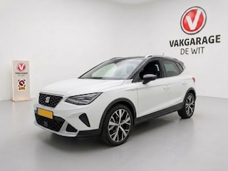 Seat Arona 1.0 TSI Xperience Automaat | 18" LMV | Camera | Leder / Alcantara | Stoelverwarming