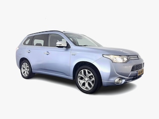 Mitsubishi Outlander 2.0 PHEV instyle AWD (Plug-In) Aut. *PANO | LEATHER | XENON | NAVI-FULLMAP | KEYLESS | CAMERA | HEATED-COMFORTSEATS | ECC | SHIFTPADDLES | PDC | CRUISE | DAB | PRIVACY-GLASS | ROCKFORD-AUDIO | LANE-ASSIST | TOWBAR | 18"ALU