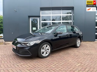 Volkswagen Golf Variant 1.5 eTSI 150pk DSG | Trekhaak | ACC | Stuur- & Stoelverwarming | Navigatie