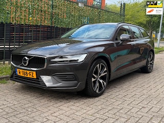 Volvo V60 2.0 B3 Essential grijs 2022 1EIG|LED|NAVI|NAP