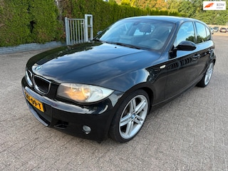 BMW 118i AUT 5-DRS M-SPORT ECC LEDER CRUISE CARPLAY