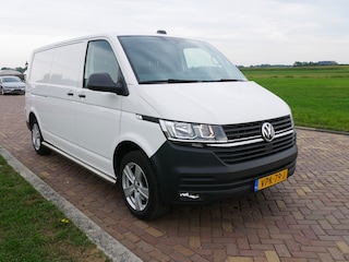 Volkswagen Transporter 2.0 TDI L2H1 66kW AC | NAVI| 2022 ! | ** 11999 EX BTW