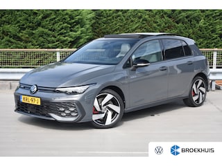 Volkswagen Golf 1.5 272pk eHybrid GTE | ACC | Sport Pakket | Volledig leder | Stoelverwarming- en verkoeling | Schuif-kanteldak | Elektrisch wegklapbare trekhaak | VERLENGDE GARANTIE!