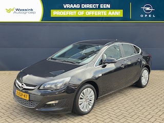 Opel Astra 1.4 Design Edition | Airco | Parkeersensoren | Navigatie | Cruise Control | Lichtmetalen Velgen |