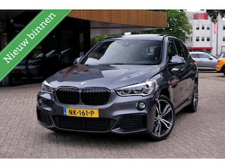BMW X1 sDrive20i Centennial High Executive|Rijklaar!|M-Sport|Pano|HUD|Camera|Trekhaak|Stoelverwarming